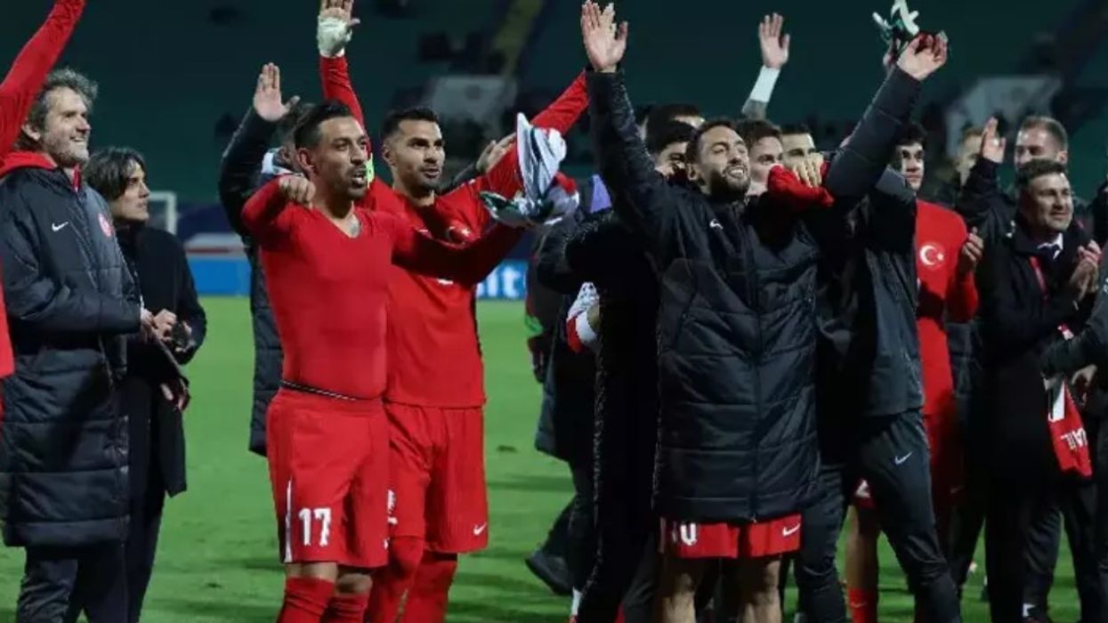 Ylli turk: Ata menduan se mund ta rrëzojnë kombin tonë, por fishekzjarrët vetëm na motivuan Ylli turk: Ata menduan se mund ta rrëzojnë kombin tonë, por fishekzjarrët vetëm na motivuan