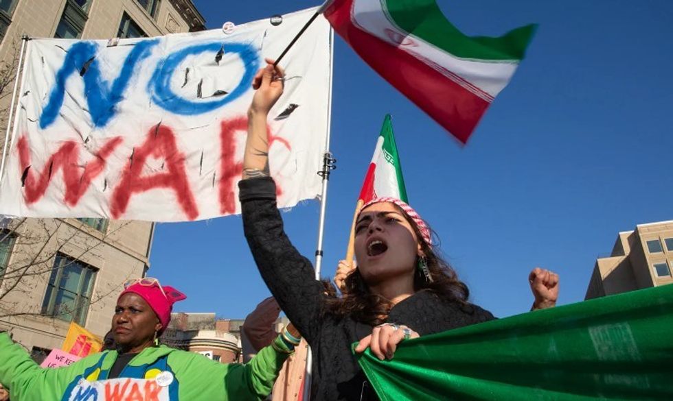 Irani kërkon vetëm përfundim të përhershëm të luftës dhe jo armëpushim