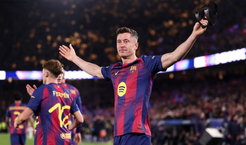Deco identifikon yllin e Man Cityt si pasuesin ideal të Lewandowskit te Barcelona