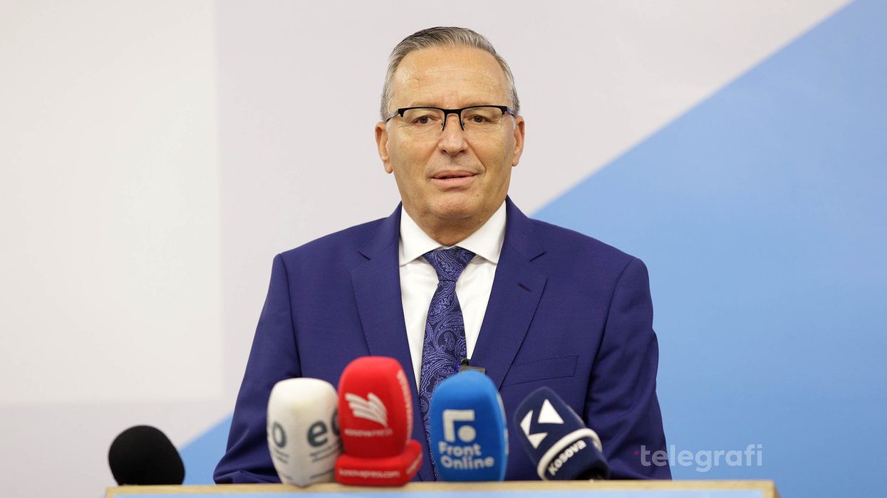 Hamza i shkruan Osmanit: Emëroni anëtarin e dytë të PDK-së në KQZ, mosveprimi është shkelje kushtetuese Hamza i shkruan Osmanit: Emëroni anëtarin e dytë të PDK-së në KQZ, mosveprimi është shkelje kushtetuese