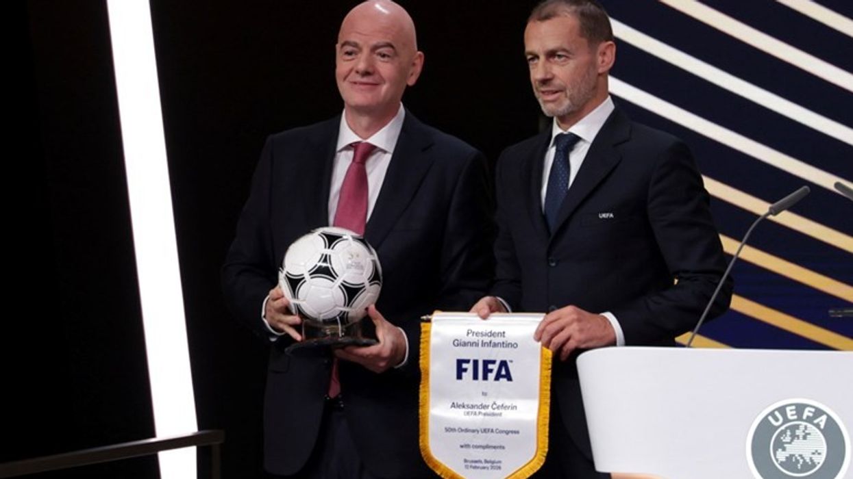 UEFA kërkon nga FIFA rritje të çmimin të Kupës së Botës për shkak të shqetësimeve për kostot e larta UEFA kërkon nga FIFA rritje të çmimin të Kupës së Botës për shkak të shqetësimeve për kostot e larta