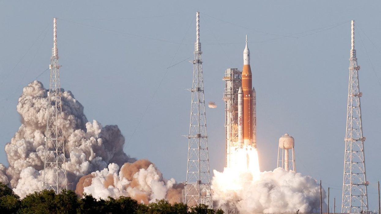Sa kushton i gjithë udhëtimi i NASA-s në Hënë? Sa kushton i gjithë udhëtimi i NASA-s në Hënë?