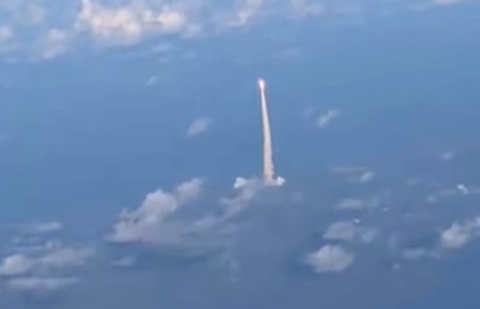 Spektakël “hapësinor”, pasagjerët në aeroplan regjistrojnë nisjen e Artemis II