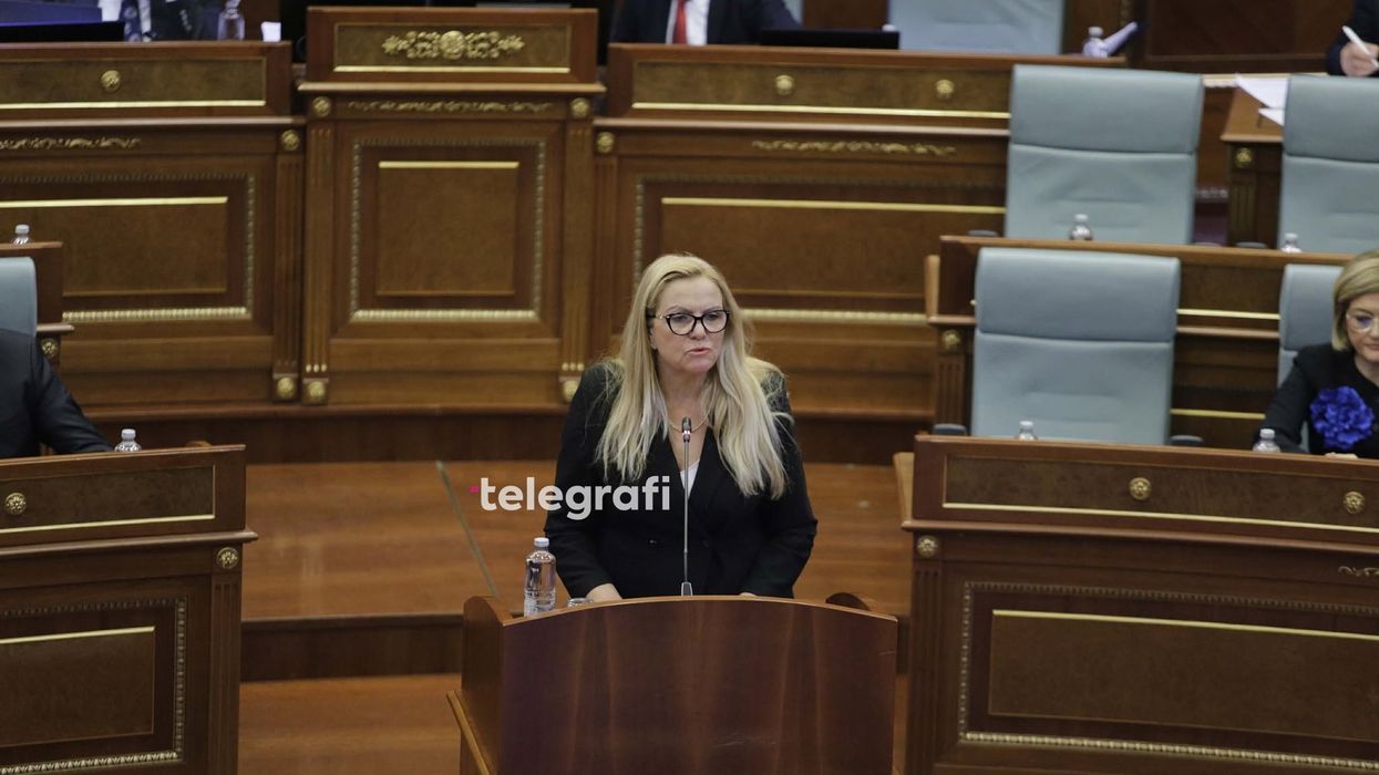 Kadrijaj i thotë Hotit: Bëje një ligj për mbrojtjen e vlerave të luftës, të takon Kadrijaj i thotë Hotit: Bëje një ligj për mbrojtjen e vlerave të luftës, të takon