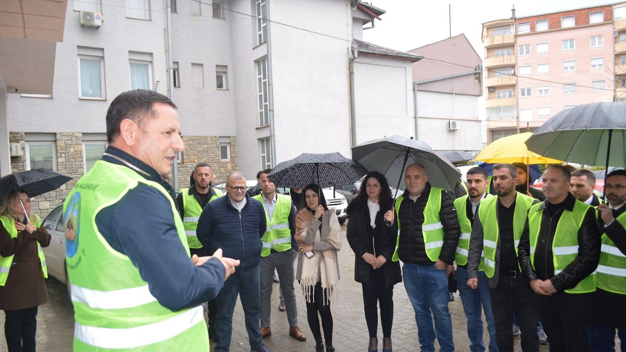 Nis aksioni për pastrimin e Malishevës, Kastrati: Synojmë të bëhemi komuna më e pastër në vend Nis aksioni për pastrimin e Malishevës, Kastrati: Synojmë të bëhemi komuna më e pastër në vend