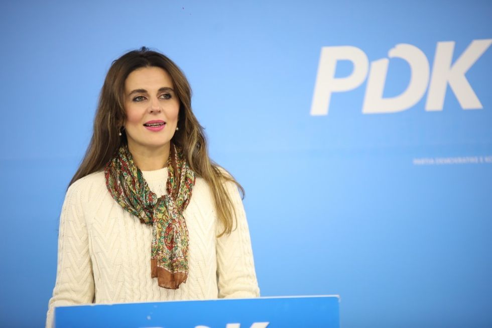 Çitaku: Me taksat tona po financohen narracionet e Serbisë