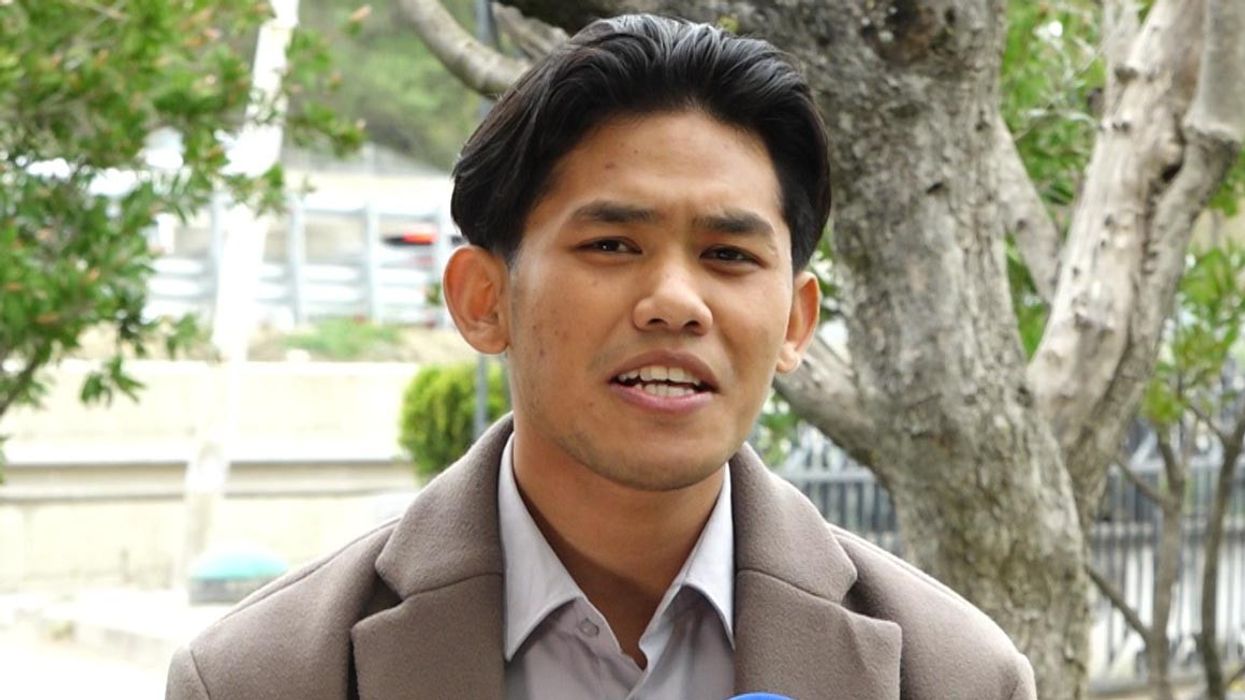 Indoneziani 25-vjeçar dashurohet me Shqipërinë: Dua të qëndroj gjatë dhe po mësoj shqip Indoneziani 25-vjeçar dashurohet me Shqipërinë: Dua të qëndroj gjatë dhe po mësoj shqip