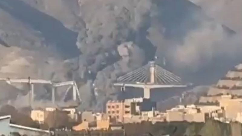 Trump publikon pamjet e shkatërrimit të urës iraniane, më e larta në Lindjen e Mesme: Shumë gjëra të tjera do të pasojnë