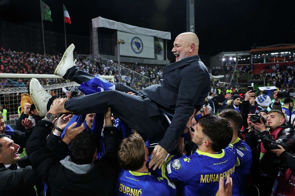 Bosnja dhe lojtarët e kombëtares festuan kualifikimin në Botëror me këngën e grupit Dubioze Kolektiv - USA