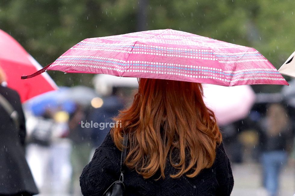 Shi dhe rrufe në fillim jave, përmirësim i motit nga e enjtja