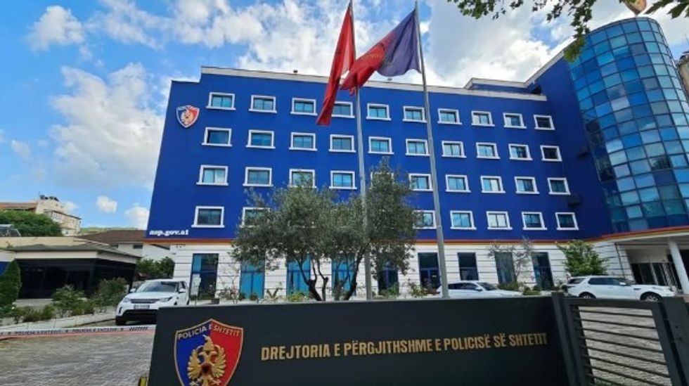 Pezullohen 7 punonjës policie për shkelje të rënda në rastin e kultivimit të drogës në Peqin