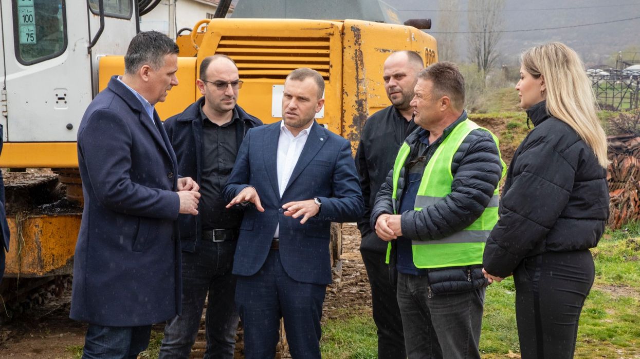 Hoxha: Dollneni me infrastrukturë të re, zhvillim i barabartë përmes projekteve të gjelbra Hoxha: Dollneni me infrastrukturë të re, zhvillim i barabartë përmes projekteve të gjelbra