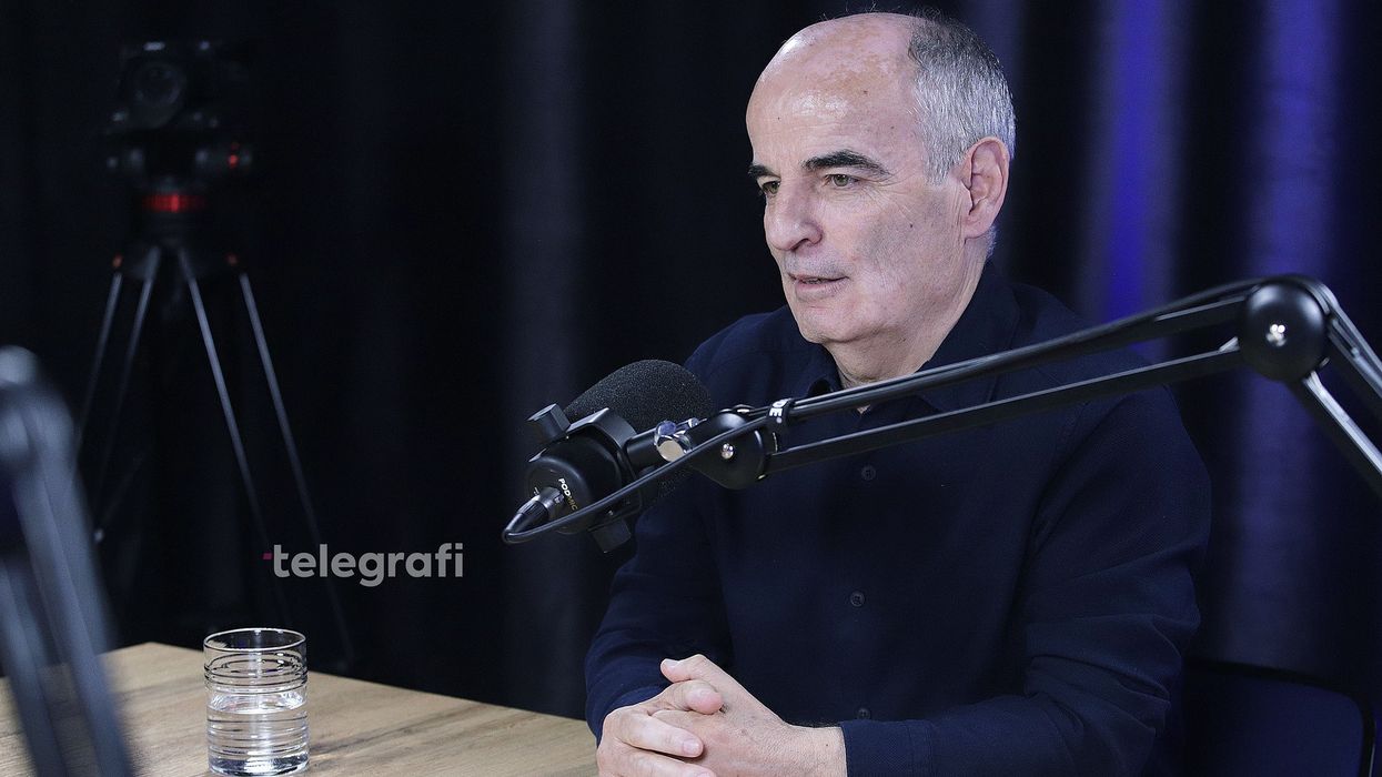 Frika nga “hera e parë” dhe mitet për virgjërinë – shpjegon seksologu Hajrullah Fejza Frika nga “hera e parë” dhe mitet për virgjërinë – shpjegon seksologu Hajrullah Fejza