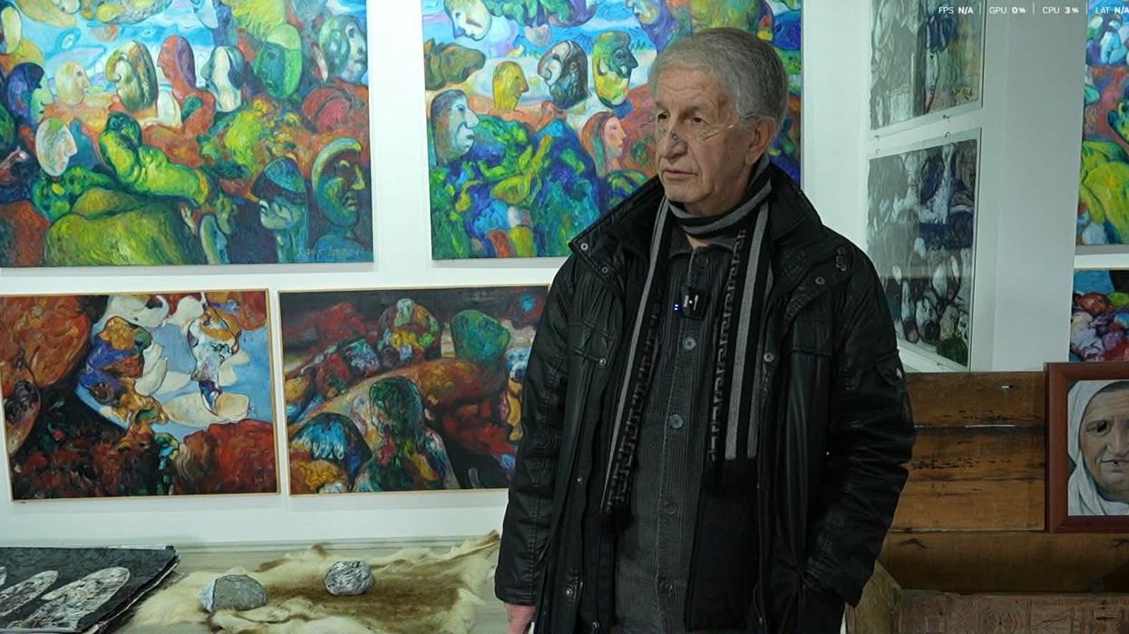 “Jam i këtij kombi, nuk mund të jem indiferent ndaj vlerave që kemi”, rrëfimi i Isa Alimusajt nga muzeu me mbi 12 mijë vepra “Jam i këtij kombi, nuk mund të jem indiferent ndaj vlerave që kemi”, rrëfimi i Isa Alimusajt nga muzeu me mbi 12 mijë vepra