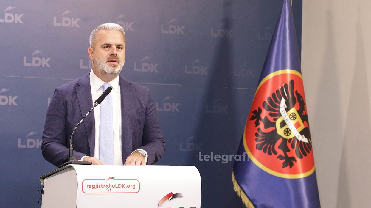 Azemi i bën thirrje Prokurorisë: Ndaloni çdo intervenim të KEDS-it në njehsorë, po fshihen provat Azemi i bën thirrje Prokurorisë: Ndaloni çdo intervenim të KEDS-it në njehsorë, po fshihen provat