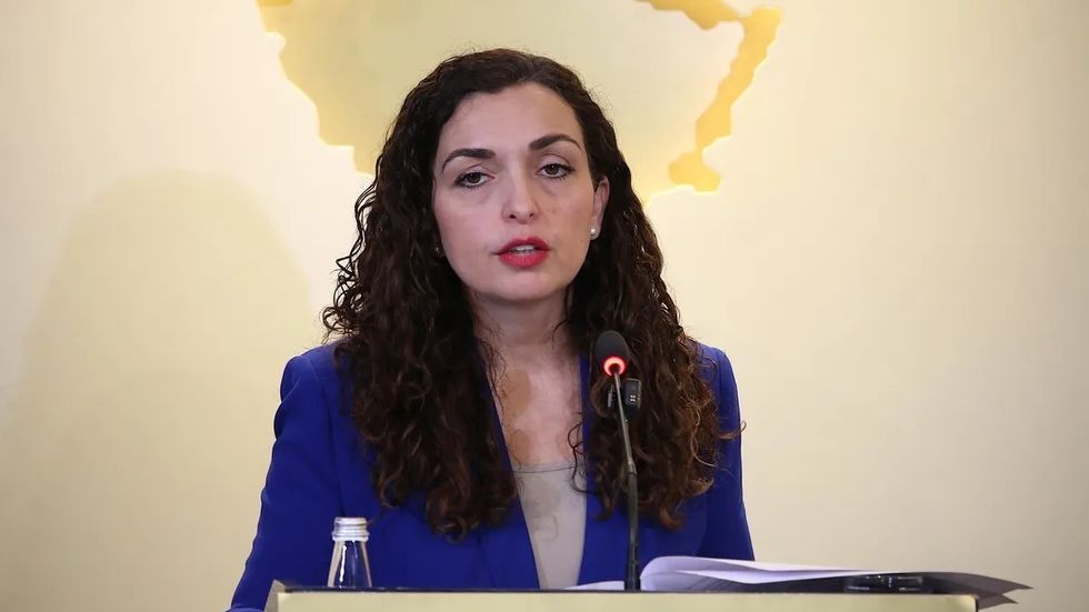 Osmani në adresimin e fundit si presidente: Kosova është e pathyeshme, nuk dorëzohet kurrë