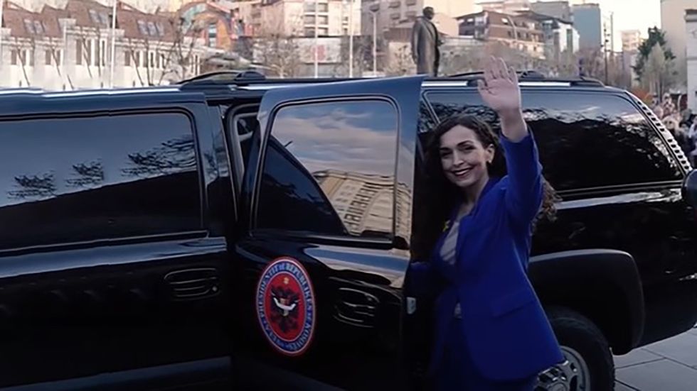 “Puna për atdheun vazhdon” – Osmani me tjetër mesazh pas largimit nga Presidenca