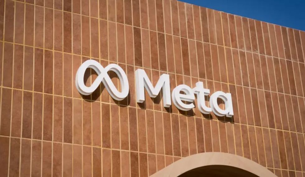 Meta pezullon bashkëpunimin me startup-in e trajnimit të inteligjencës artificiale Mercor, pas një shkeljeje të sigurisë së të dhënave