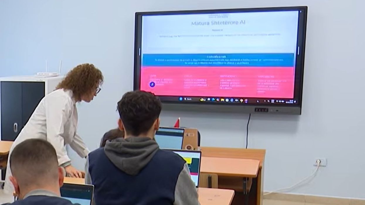 20 shkolla në Tiranë do të monitorohen nga kamera inteligjente 20 shkolla në Tiranë do të monitorohen nga kamera inteligjente