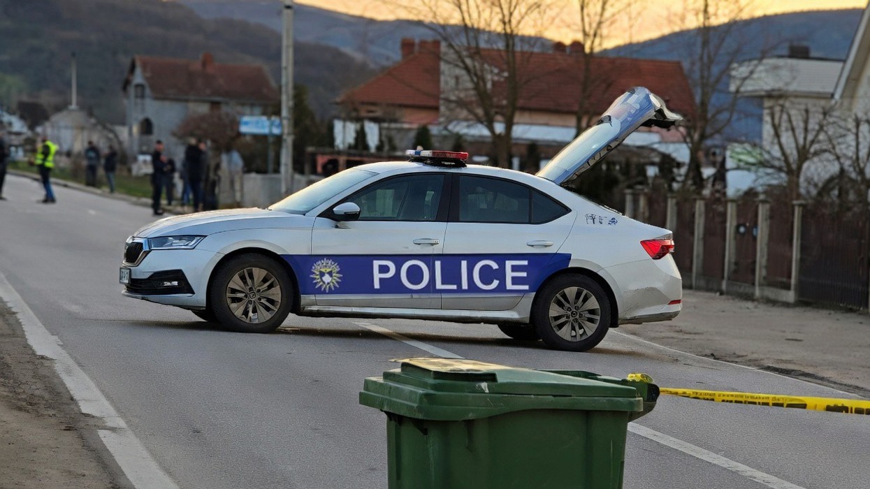 Aksident i rëndë në Llugë të Podujevës, tre të lënduar