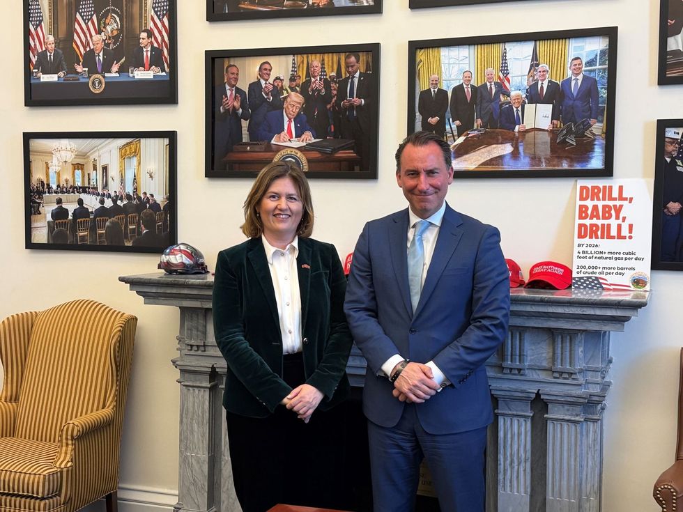 Bozhinovska takohet me këshilltarin e Trump në Shtëpinë e Bardhë: Ka shumë mundësi për bashkëpunim midis SHBA-së dhe Maqedonisë