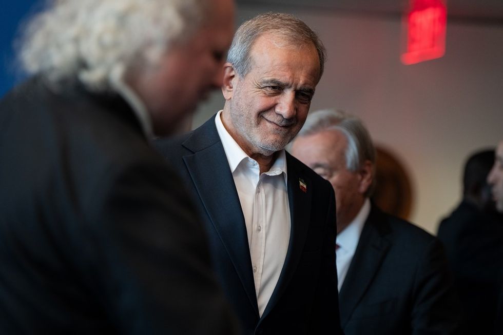 Pezeshkian thotë se ai dhe 14 milionë iranianë janë gati të 'sakrifikojnë jetën e tyre'