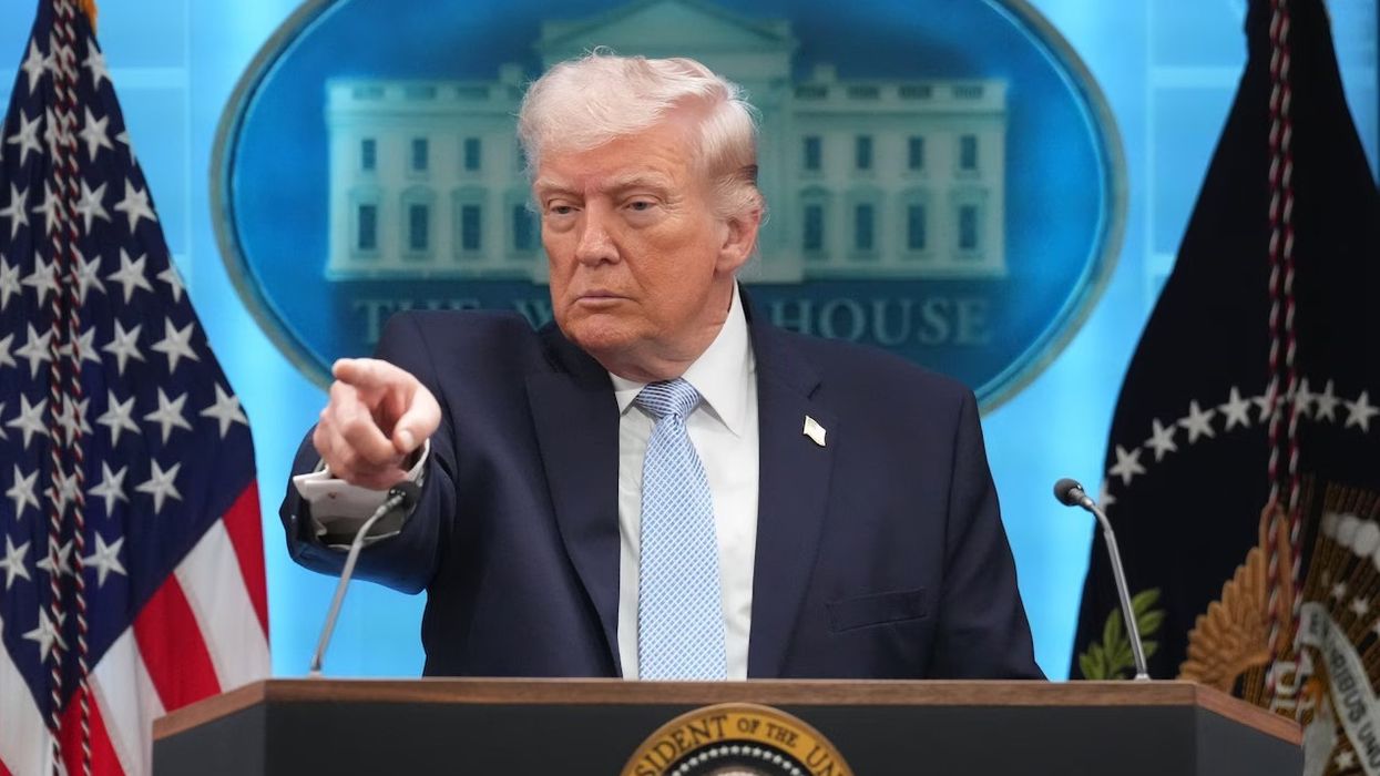Trump thotë se "jemi në negociata të nxehta" për luftën me Iranin Trump thotë se