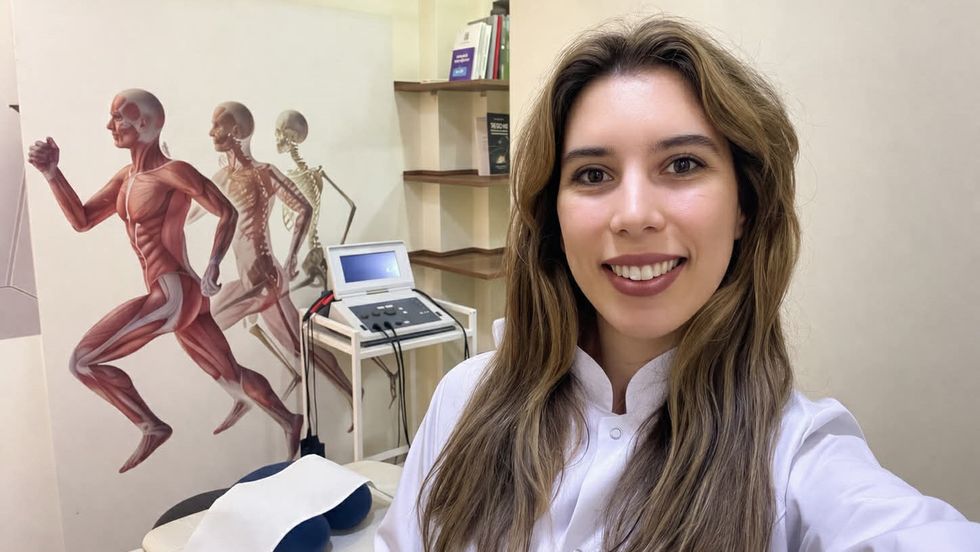 Ushtrimet më të sigurta për dhimbjen e fundshpinës: Si ta trajtoni siç duhet