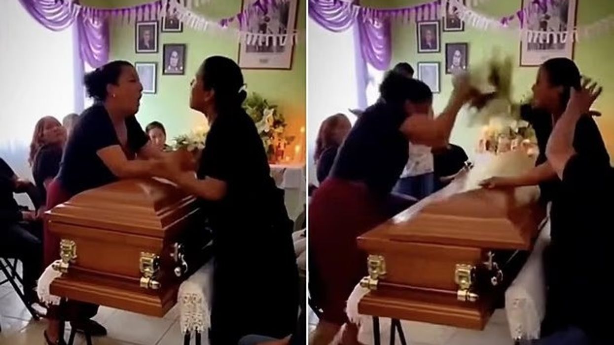 Gratë në Meksikë përleshen mbi arkivolin e të ndjerit në funeralin e tij, pasi kuptuan se ai po dilte me të dyja Gratë në Meksikë përleshen mbi arkivolin e të ndjerit në funeralin e tij, pasi kuptuan se ai po dilte me të dyja