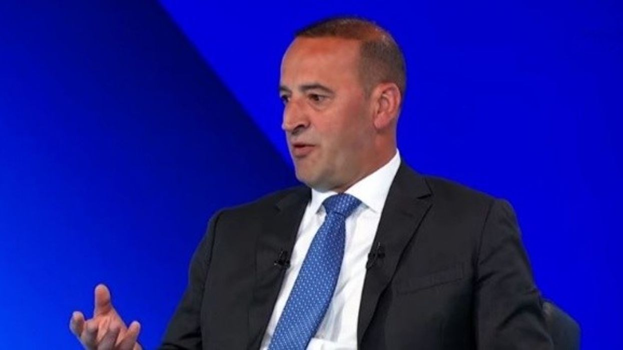 “Kurti njihet për eliminim” - Haradinaj përmend të larguarit nga LVV: I erdhi radha edhe Osmanit “Kurti njihet për eliminim” - Haradinaj përmend të larguarit nga LVV: I erdhi radha edhe Osmanit