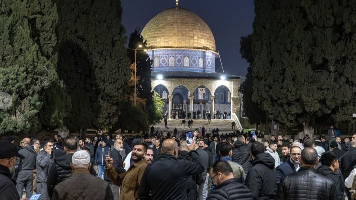 Xhamia Al-Aqsa rihapet pas mbylljes nga Izraeli Xhamia Al-Aqsa rihapet pas mbylljes nga Izraeli