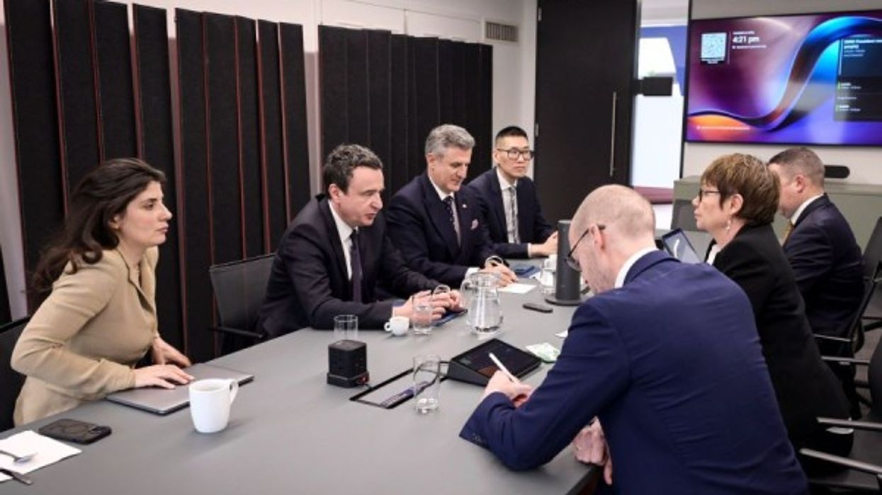 Kurti takon presidenten e BERZh-it në Londër, fokus bashkëpunimi në energji dhe infrastrukturë Kurti takon presidenten e BERZh-it në Londër, fokus bashkëpunimi në energji dhe infrastrukturë