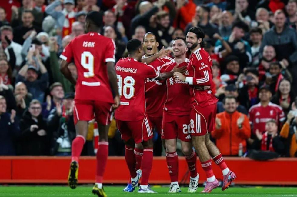 Pas Salah, Liverpooli i jep lamtumirën një tjetër legjende