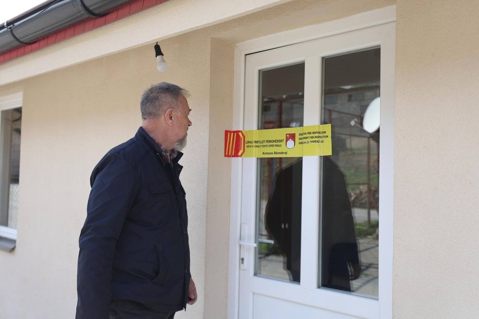 Lushtaku urdhëron mbylljen e dy ordinancave ilegale në fshatin Banjë dhe Syriganë