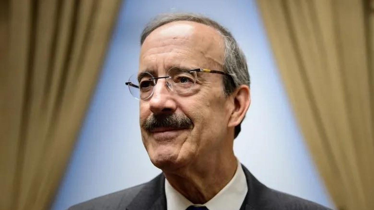 Kryeministri Kurti shpreh ngushëllime për ndarjen nga jeta të ish-kongresistit Eliot Engel