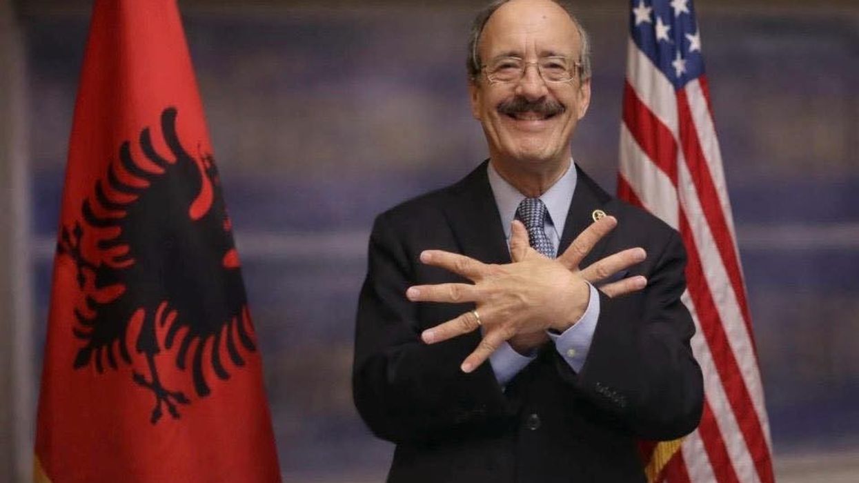 Engel e donte Kosovën në BE, NATO e OKB deri më 2028, më së voni Engel e donte Kosovën në BE, NATO e OKB deri më 2028, më së voni