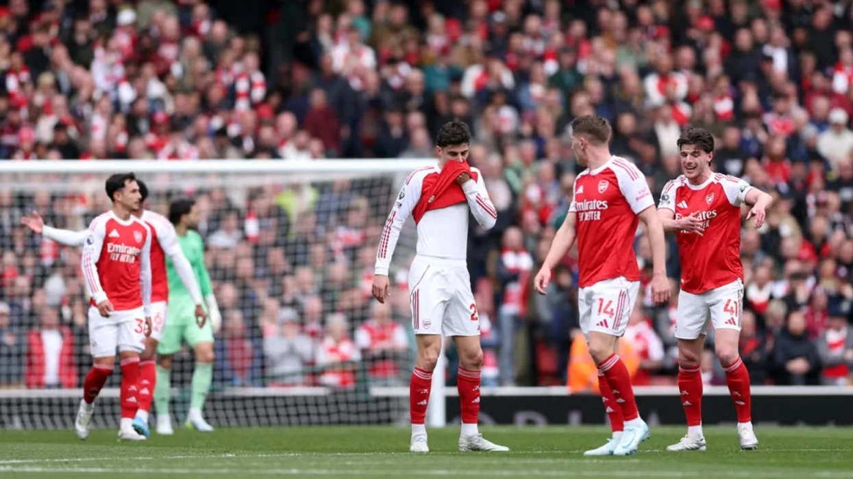 Bournemouth shkakton befasinë, mposht Arsenalin në ‘Emirates’