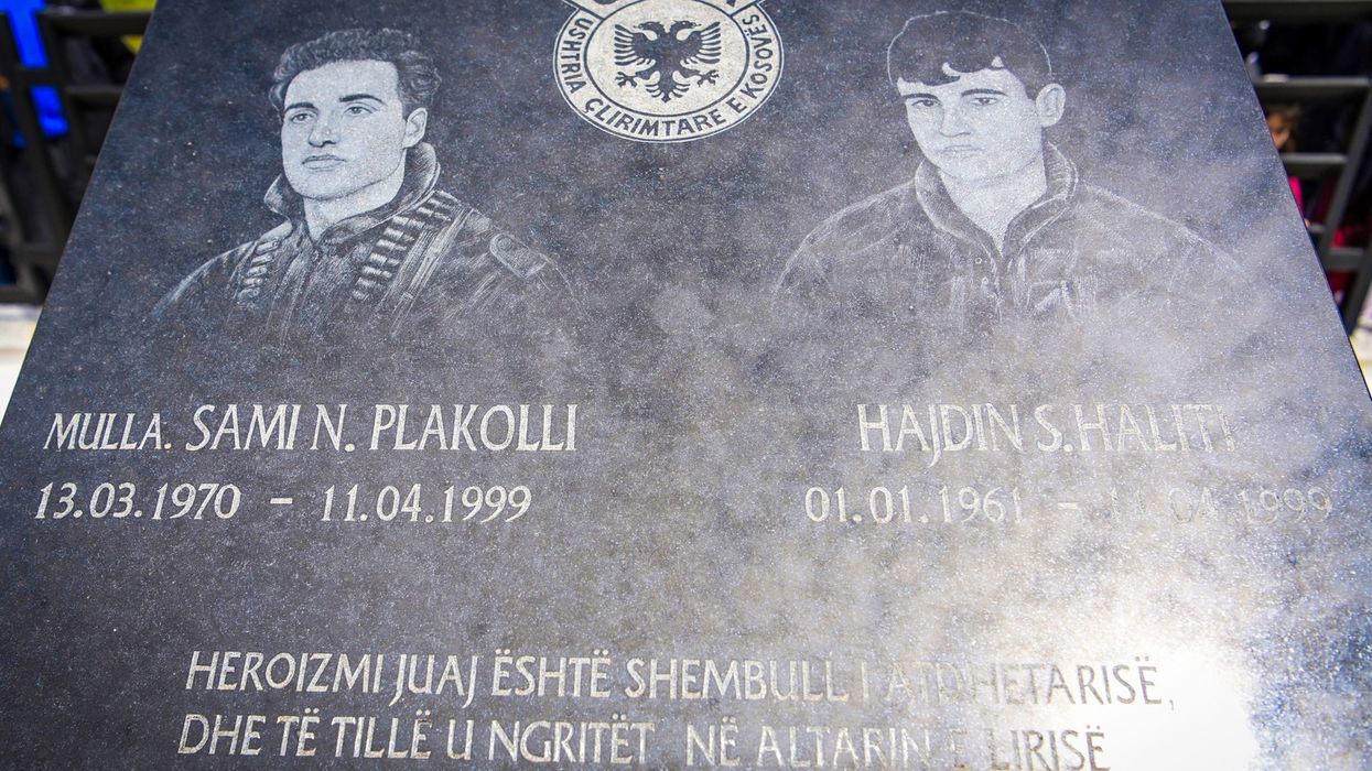 Podujeva përkujton dëshmorët Sami Plakolli dhe Hajdin Haliti në 27-vjetorin e rënies Podujeva përkujton dëshmorët Sami Plakolli dhe Hajdin Haliti në 27-vjetorin e rënies