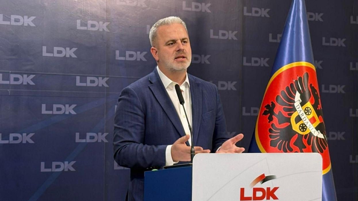 Vendimi i ZRRE-së, Azemi: Fitore për qytetarët, por beteja nuk përfundon këtu Vendimi i ZRRE-së, Azemi: Fitore për qytetarët, por beteja nuk përfundon këtu