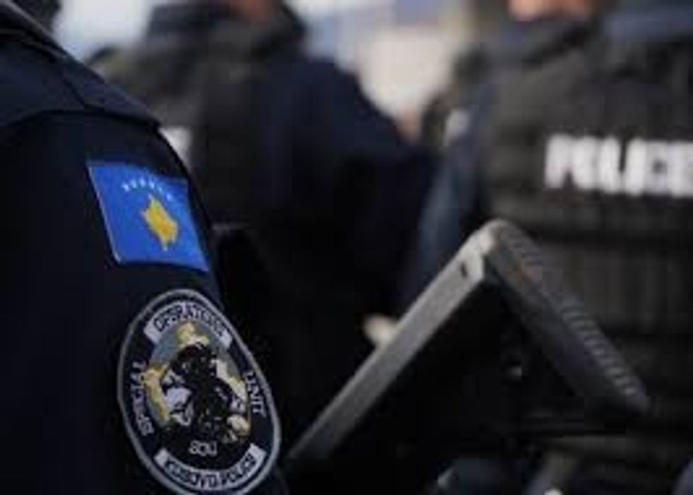 Kontrabandë e dyshuar me dru nga Serbia