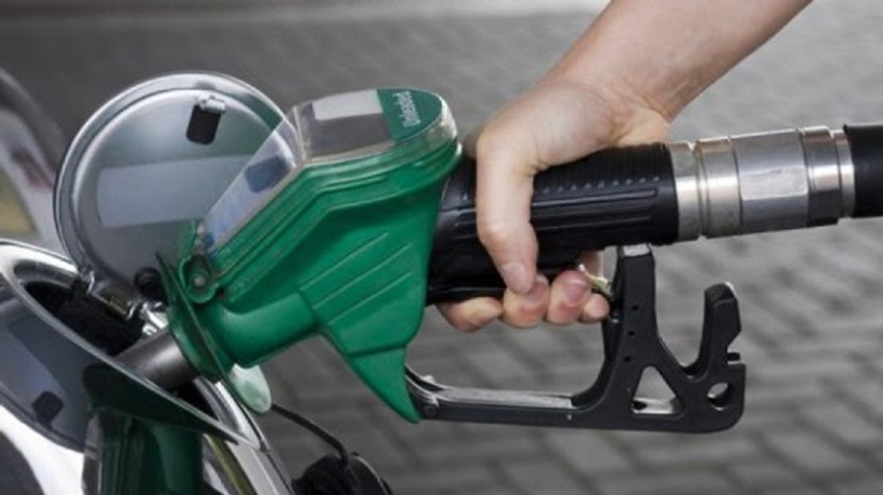 “Katastrofale, e papërballueshme”, qytetarët ankohen për çmimet e naftës