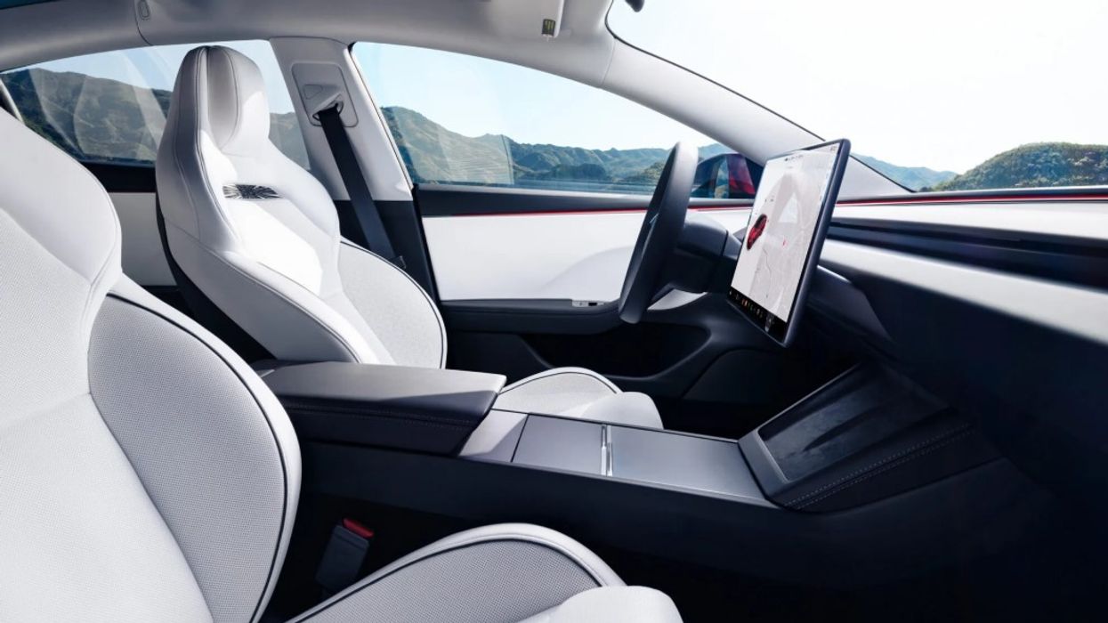 Holanda hap rrugën për sistemin “Full Self-Driving” të Tesla Holanda hap rrugën për sistemin “Full Self-Driving” të Tesla