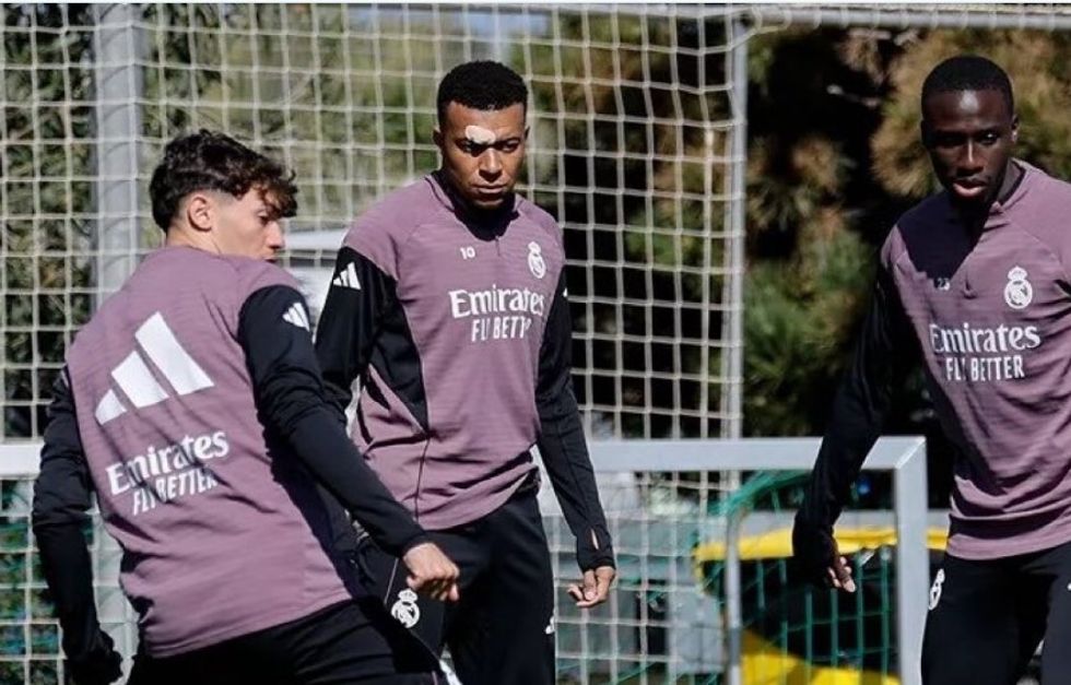 Real Madridi merr lajmin e madh, Kylian Mbappe rikthehet në stërvitje para përballjes me Bayern Munichun