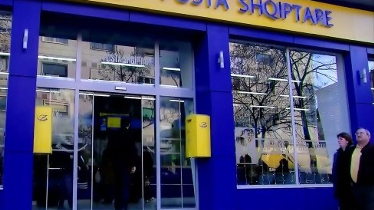 Mesazhet mashtruese në emër të Postës Shqiptare rrisin rrezikun për qytetarët Mesazhet mashtruese në emër të Postës Shqiptare rrisin rrezikun për qytetarët