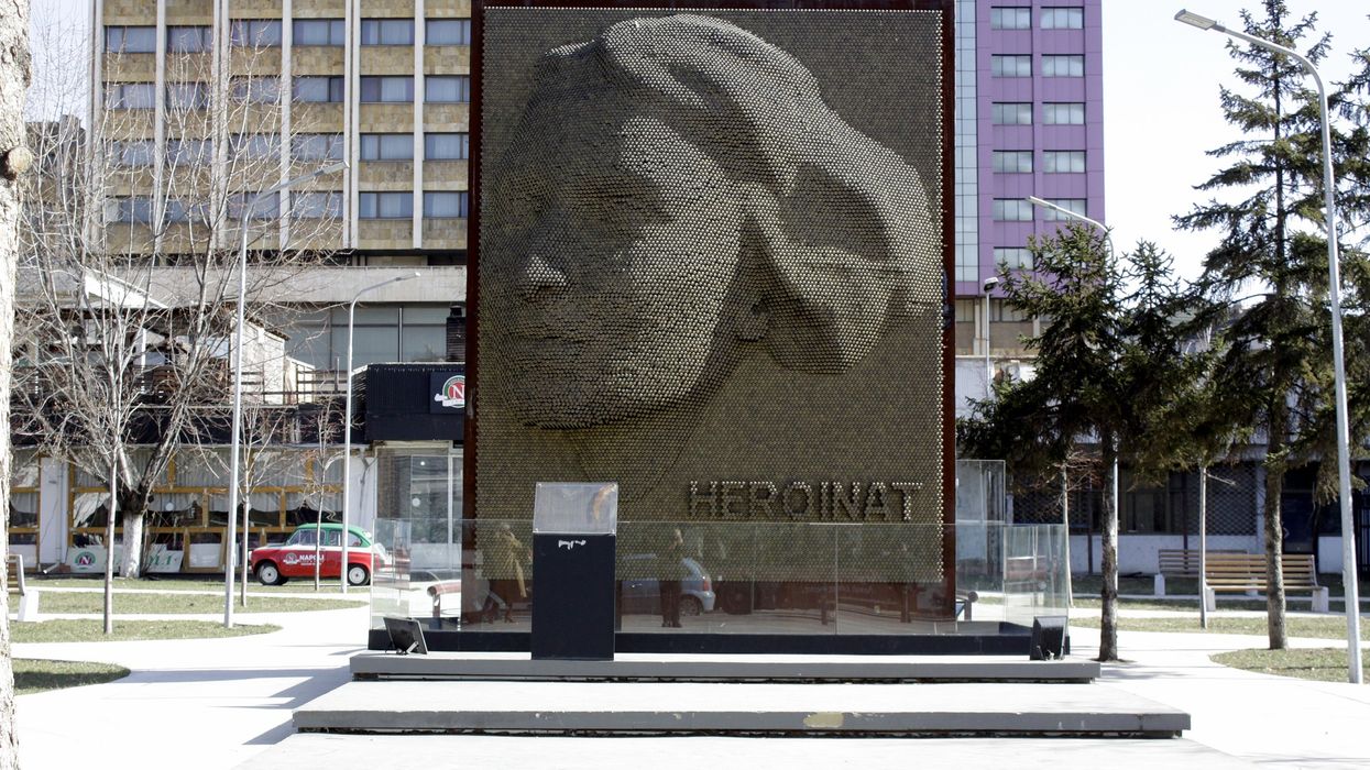 “Ma kthe dritën”, shënohet Dita memoriale për të mbijetuarit e dhunës seksuale të luftës “Ma kthe dritën”, shënohet Dita memoriale për të mbijetuarit e dhunës seksuale të luftës