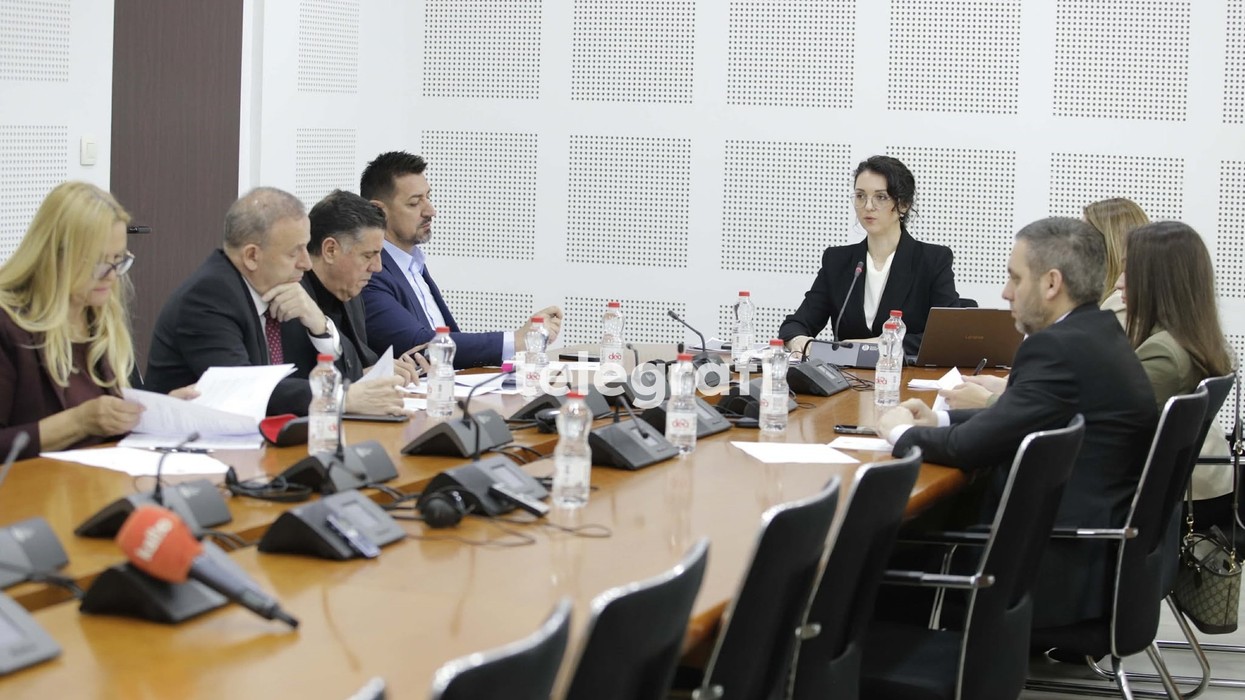 Përplasja pozitë-opozitë bllokon votimin për anëtarësimin e Kosovës në Bordin e Paqes