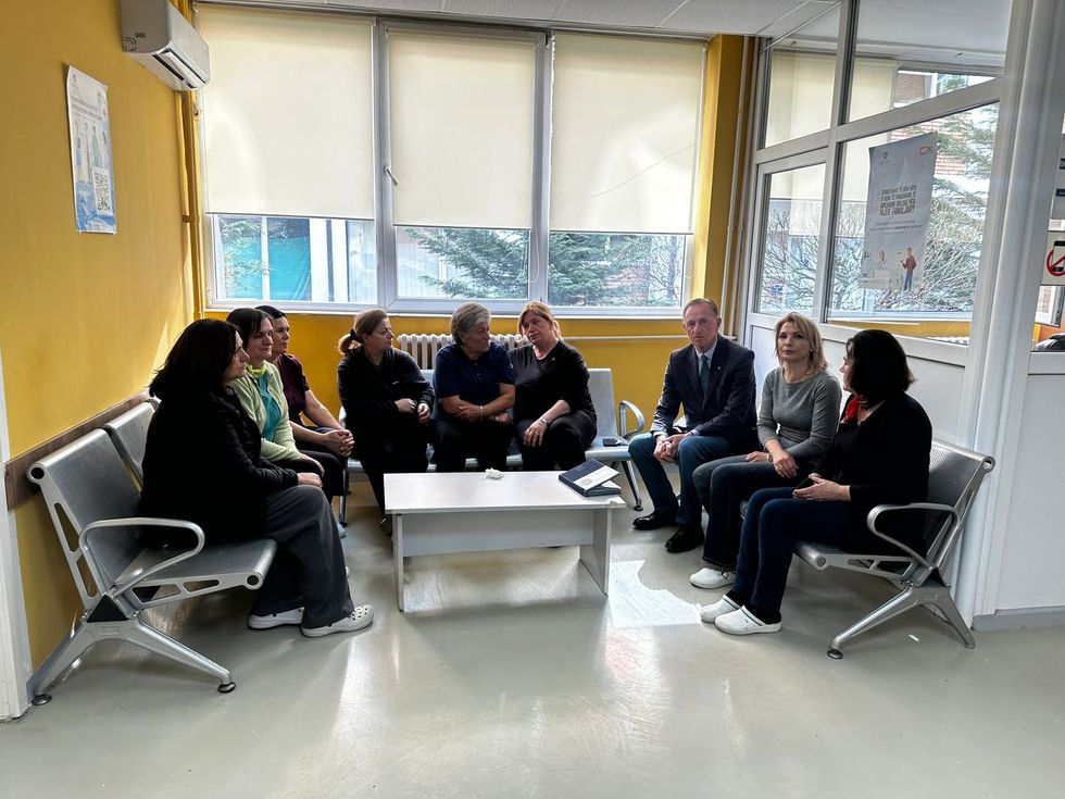 Punëtorët teknikë në QMF-të e Prishtinës nisin grevë për shkak të vonesës së pagave