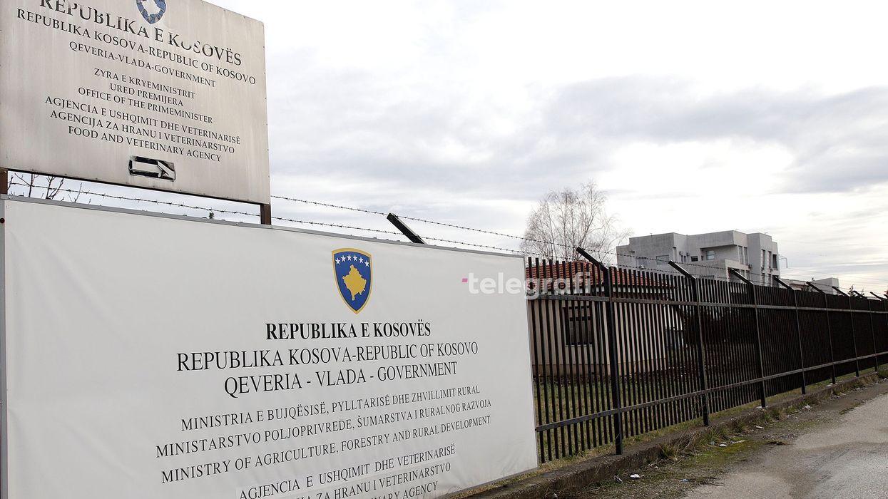 Ndalohet importi i deleve dhe dhive nga Shqipëria për shkak të shpërthimit të sëmundjes së murtajës Ndalohet importi i deleve dhe dhive nga Shqipëria për shkak të shpërthimit të sëmundjes së murtajës