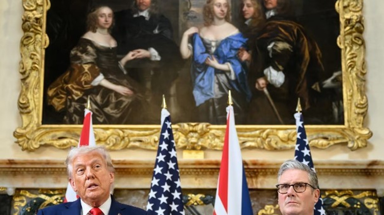 Trump kritikon politikën e migracionit të Mbretërisë së Bashkuar, lë të kuptohet se një marrëveshje me Iranin mund të arrihet para vizitës mbretërore