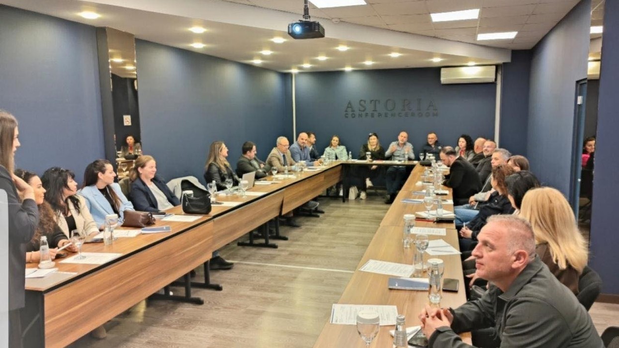 Punëtori në Gjilan për edukimin medial dhe rolin e prindërve në zhvillimin e fëmijëve